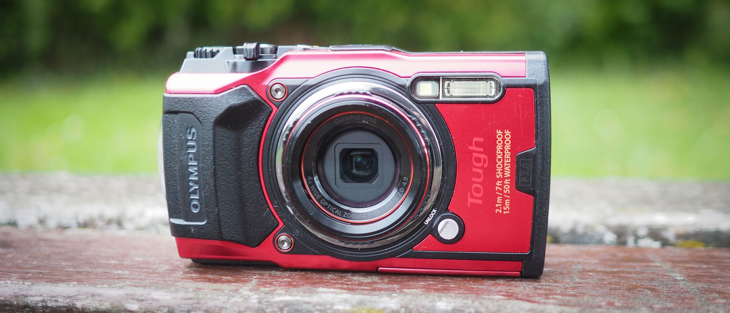 美品 OLYMPUS TOUGH TG-6 4K レッド デジタルカメラ Olympus Tough TG-6 Adventure-Ready Compact Camera - Red, 12MP, 4x