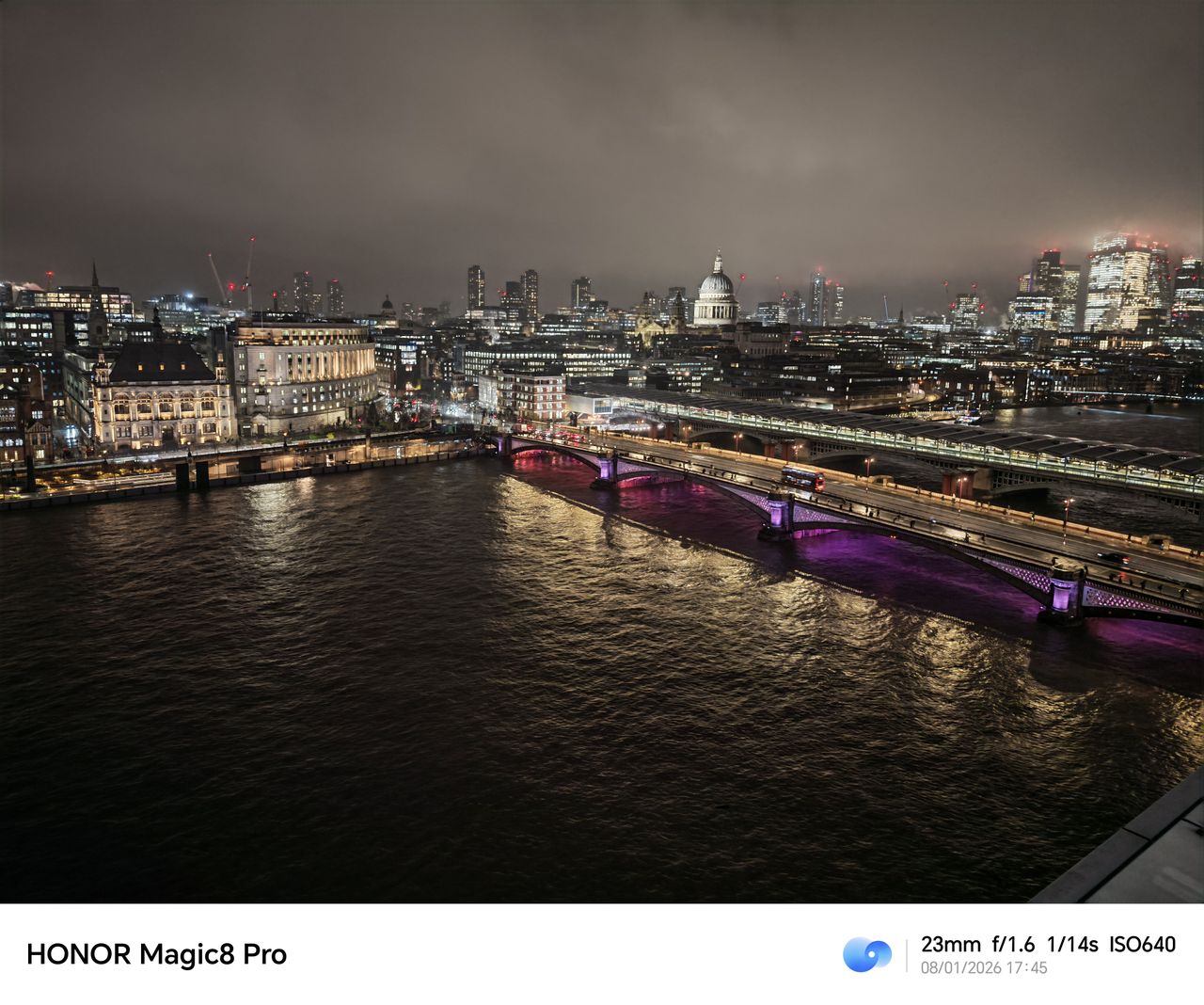 Honor Magic 8 Pro camera sample St Pauls night 1x zoom