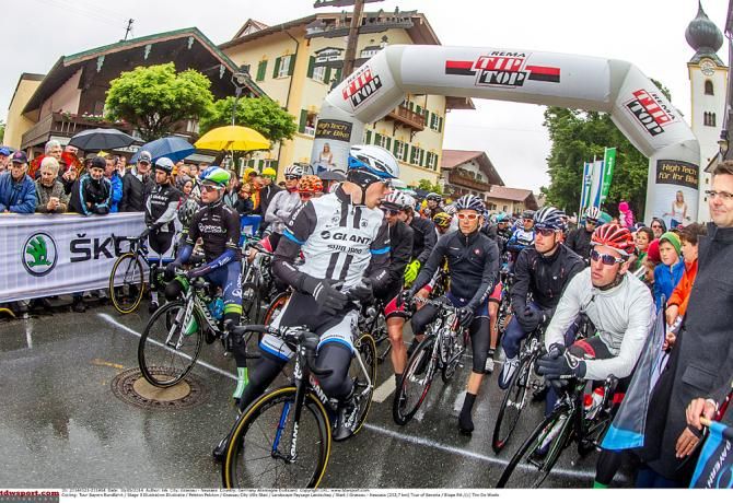 The peloton lines up to start stage 3 of Bayern Rundfahrt