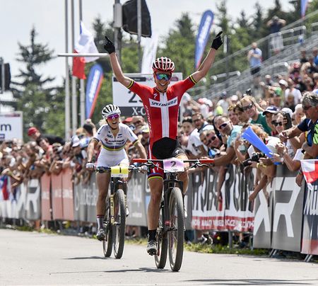 Annika Langvad (Specialized Racing) wins