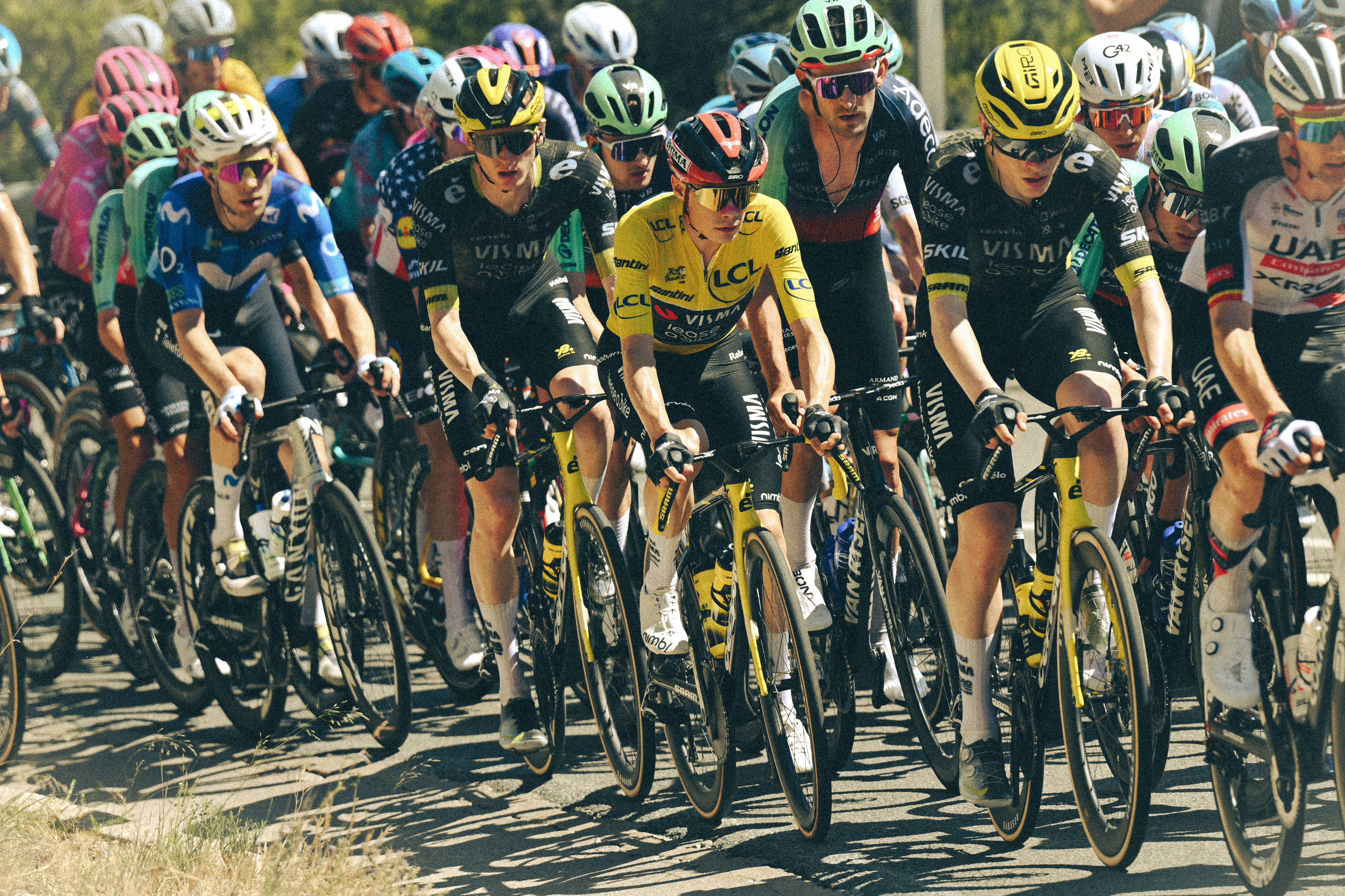 Teams set off on stage 2 of the Tour de France