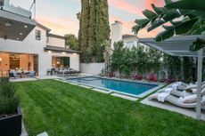 swimming pool and terrace at Harold Perrineau's house