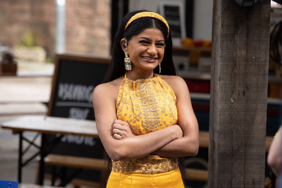 Yazz Maalik is played by Haiesha Mistry in Hollyoaks