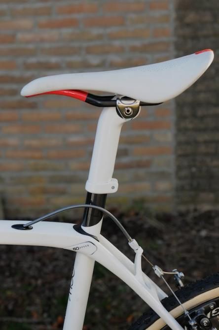 The Isospeed decoupler and externally-sliding carbon seatpost atop the canti bike's taller seat tube