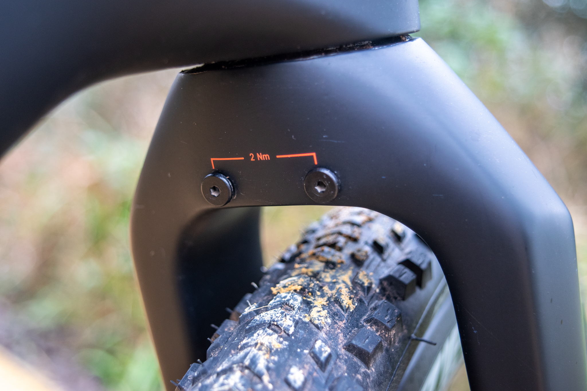 A Pirelli Cinturato RC gravel tyre tread and Canyon Grail fork 