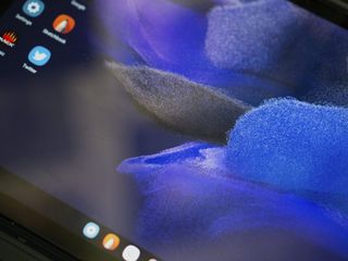 Photo of the Samsung Galaxy Tab S7 FE display close up