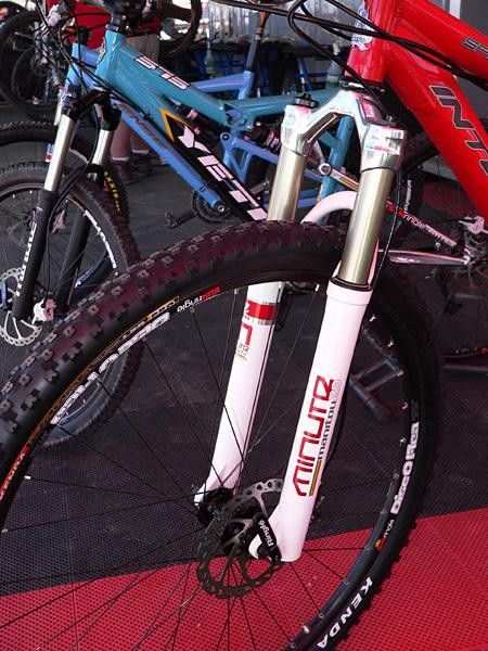 Manitou satisfies the 29" crowd with its Minute 29.