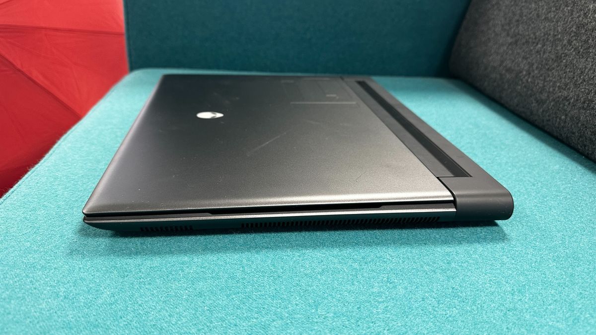 Alienware M16 closed