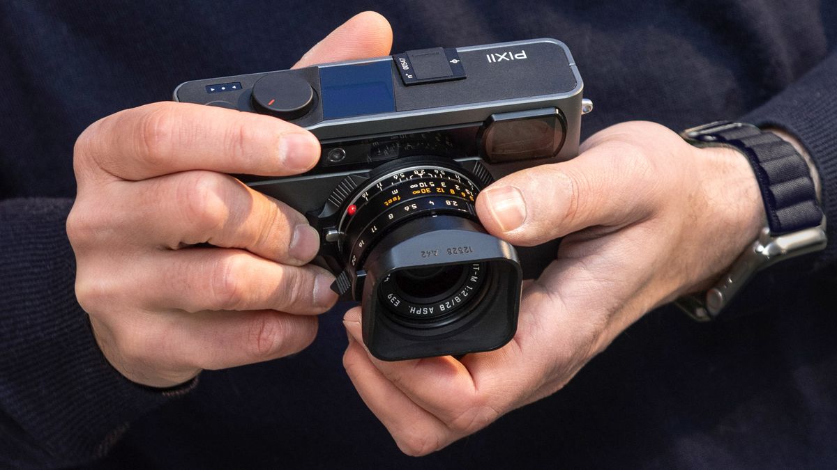 Pixii Max is the Leica-friendly camera that’s now available to pre-order!