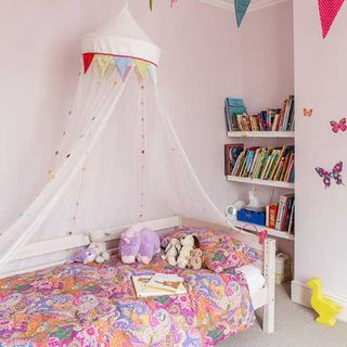 kids bedroom with bookshelves