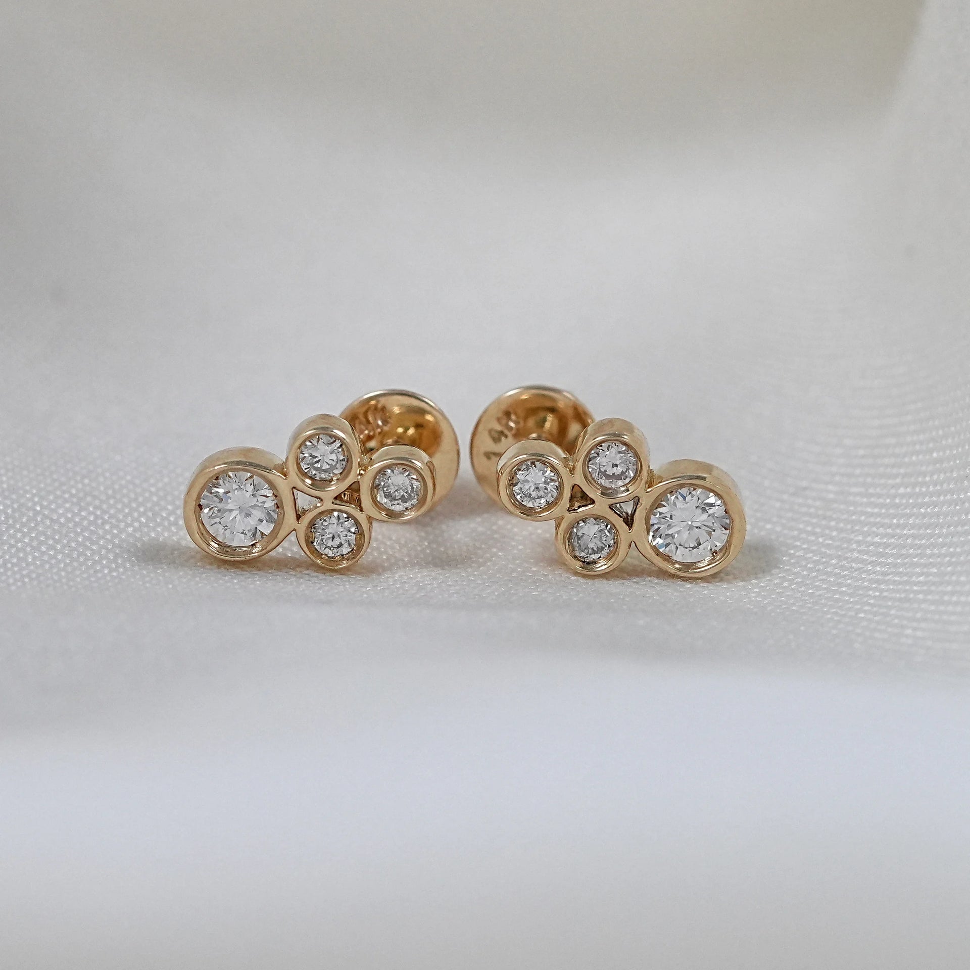Bezel Set Round Cut Natural Diamond Tiny Stud - 10k Solid Gold / Fg_vs