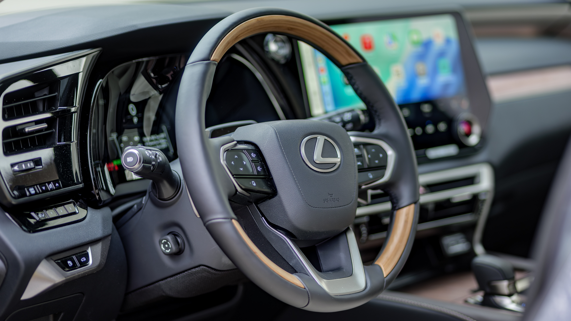 2026 Lexus RX 450h+ review.