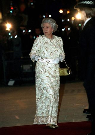 queen elizabeth best fashion 1999