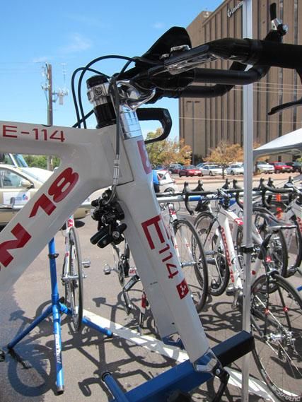 Stackable spacers allow the unique Argon 18 fork to adapt to different handlebar heights.