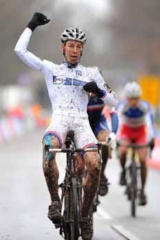 Laurens Sweeck sprints to victory.