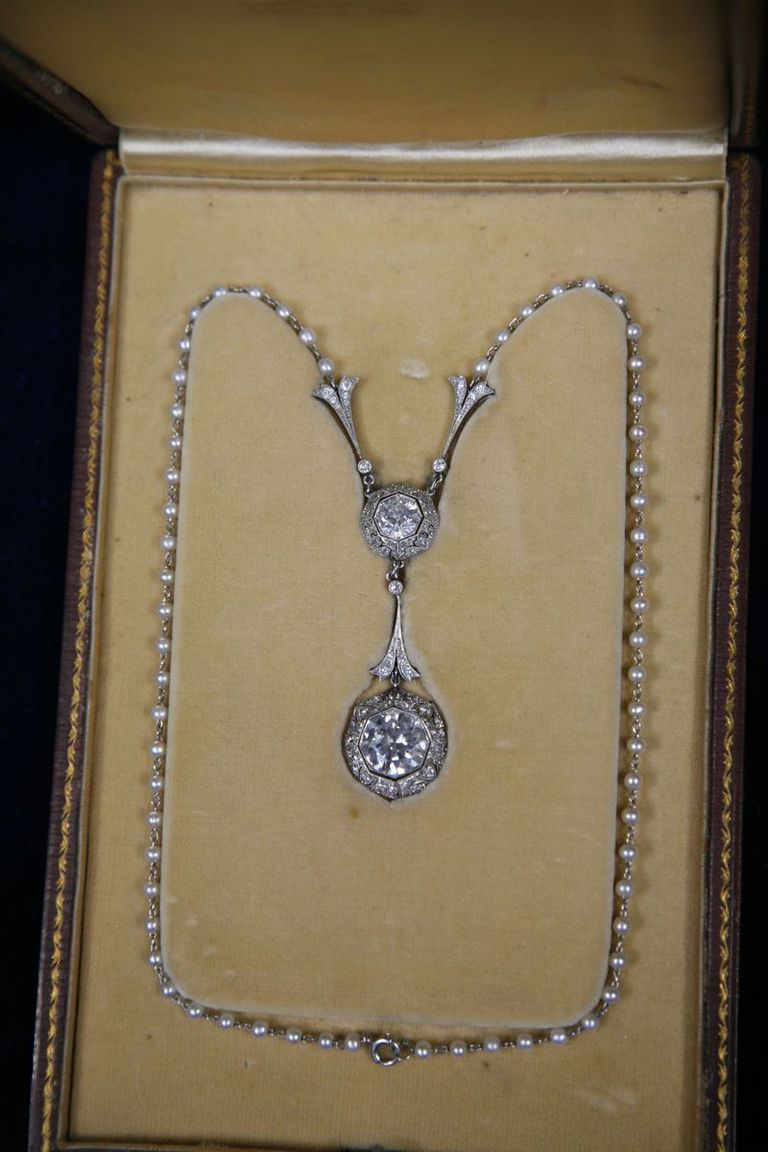 Best Antiques Roadshow Jewelry Most Expensive Antiques Roadshow Items Marie Claire