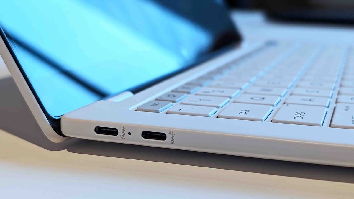 HP EliteBOok Ultra G1Q with Qualcomm Snapdragon X CPU