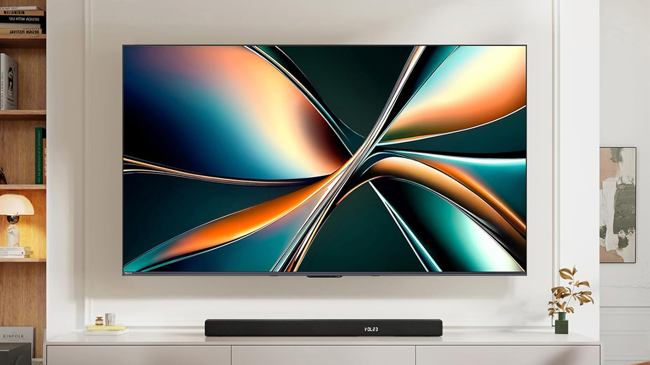 Hisense U7QT TV
