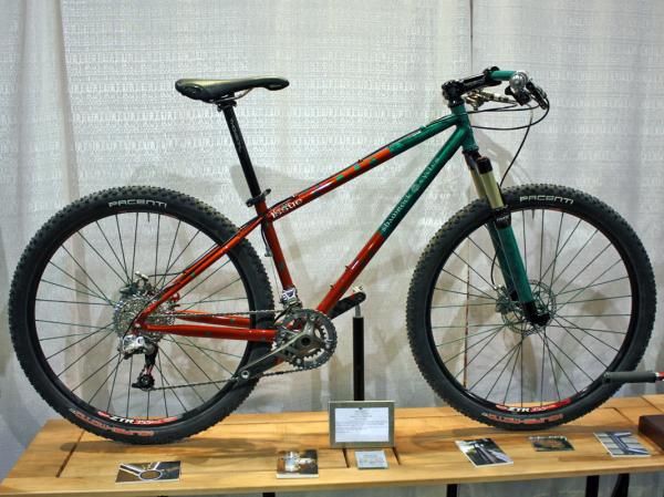 Shamrock Cycles included this 'Team Issue' 650b bike in its booth at this year's NAHBS.