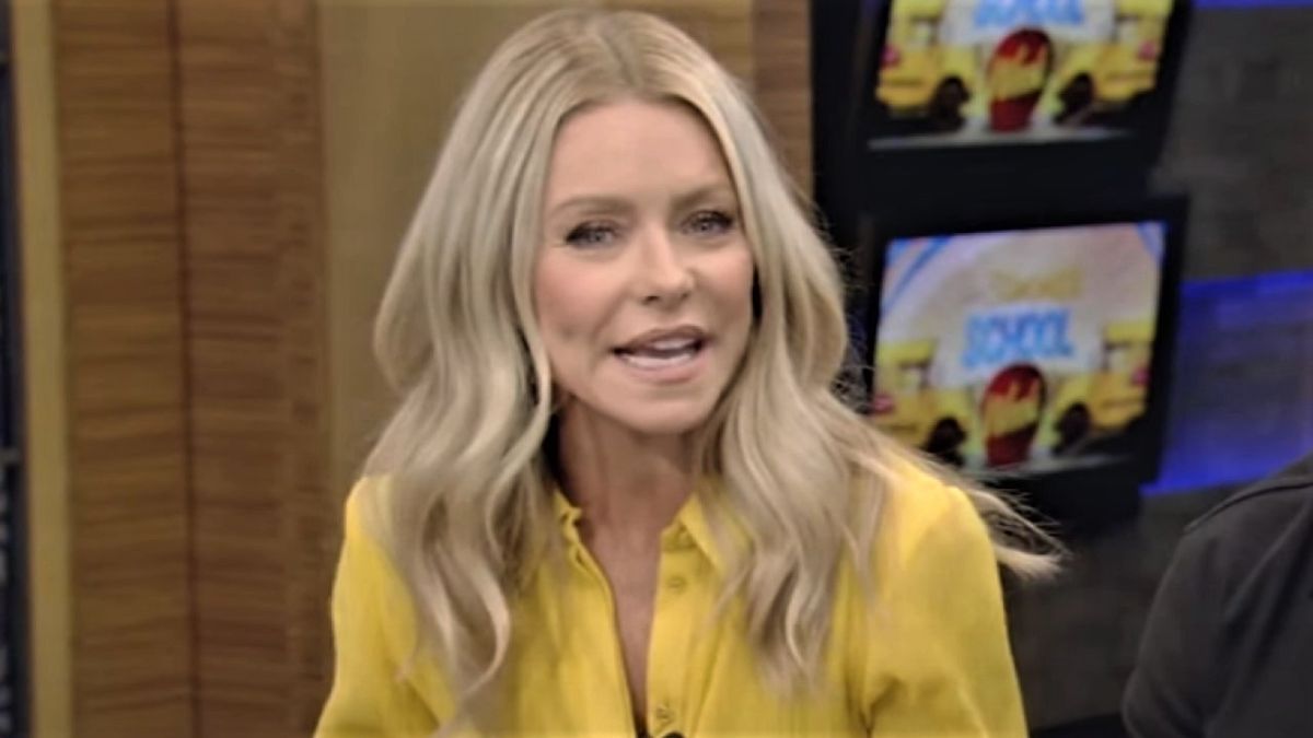 Kelly Ripa on Live with Kelly and Mark.