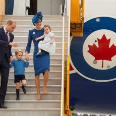 victoria, bc september 24 prince william, duke of cambridge, catherine, duchess of cambridge, prince george of cambridge and princess charlotte of cambridge arrive at 443 maritime helicopter squadron near victoria international airport on september 24, 2016 in victoria, canada photo by dominic lipinski poolgetty images