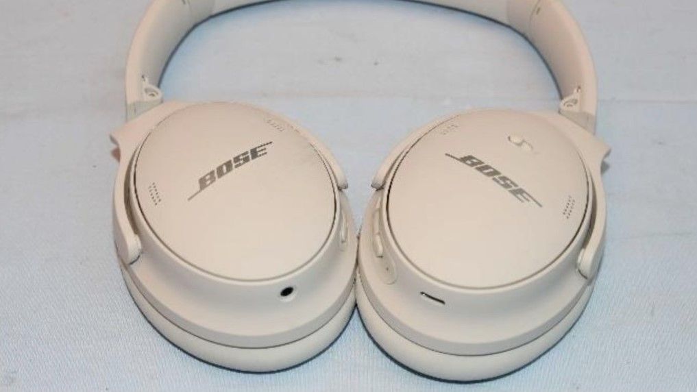 Bose QuietComfort 45 design in FCC filing