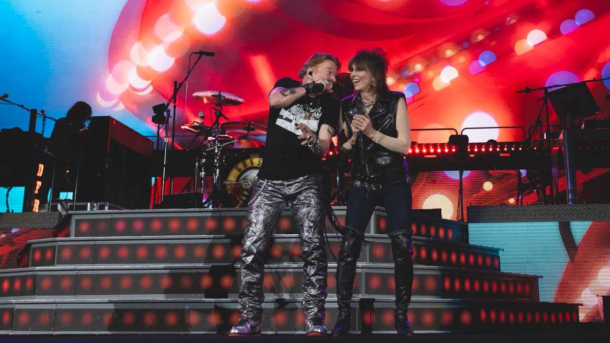 Watch Chrissie Hynde join Guns N' Roses onstage in Boston for a