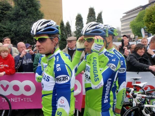 The Liquigas-Doimo riders are about to sign on