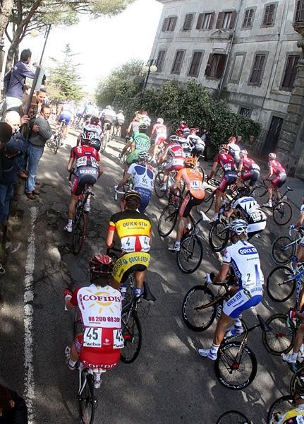 Stijn Devolder (Quick Step) in the Belgian Champ jersey.