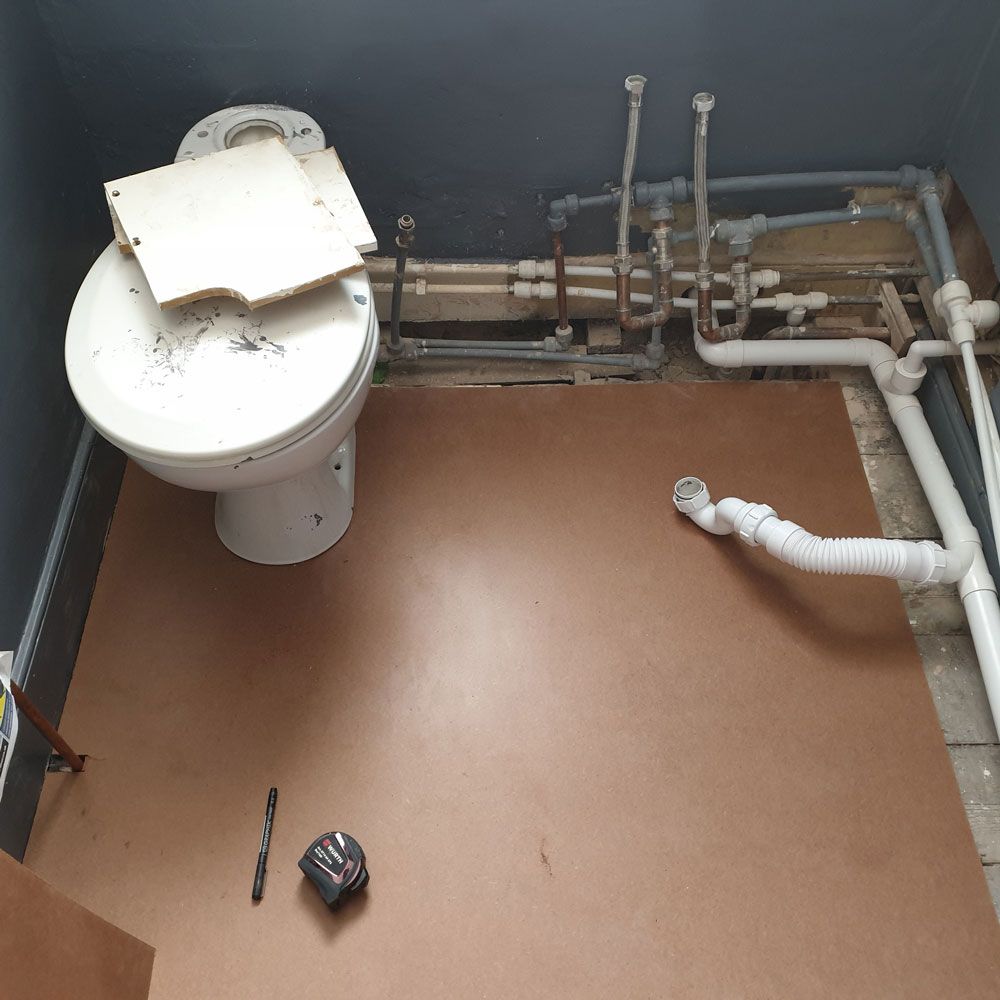 This cheap bathroom remodel cost £500 but looks like it cost far more