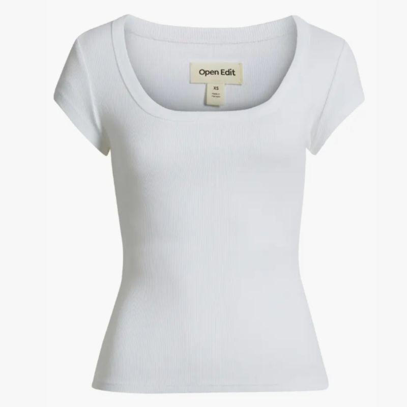 scoop neck white t-shirt