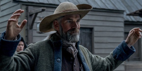 outlander season 4 duncan lacroix starz murtagh hands up