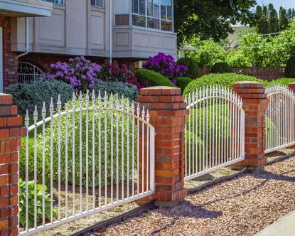 Front Yard Fence Diy Fence Fence Decor Front Yard Landscaping