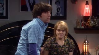 Simon Helberg and Melissa Rauch on The Big Bang Theory