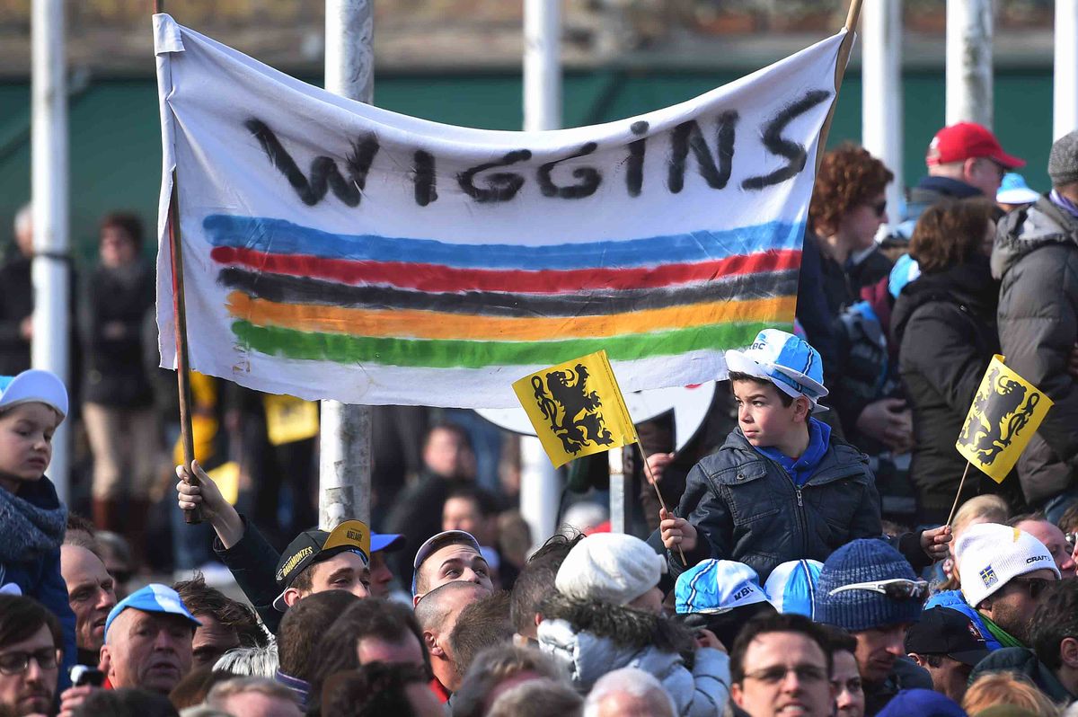 Wiggins fans at the start in Bruges