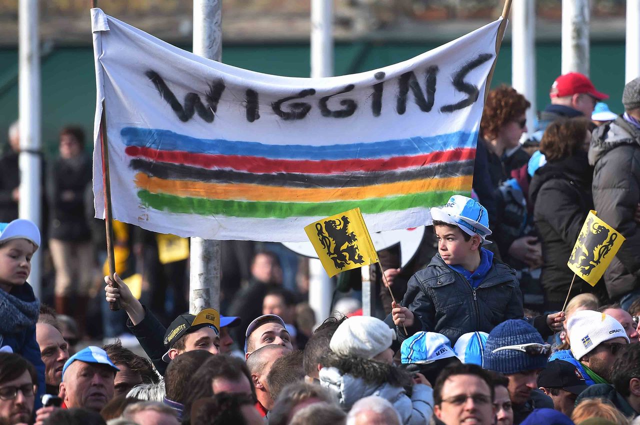 Wiggins fans at the start in Bruges