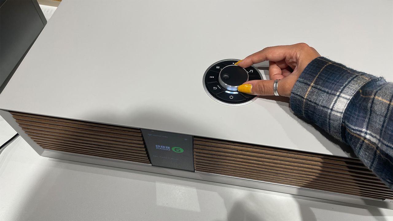 All-in-one system: Ruark Audio R410