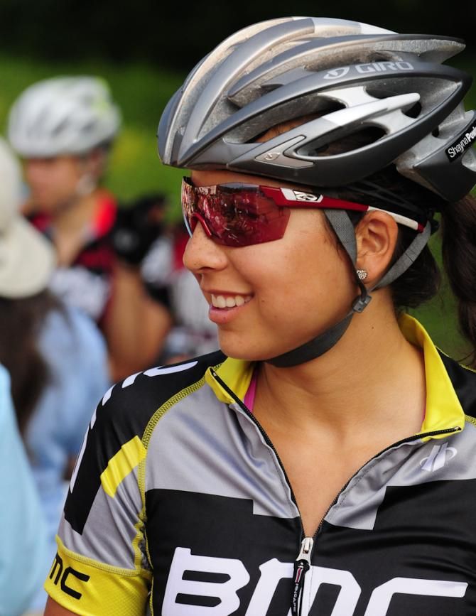 Shayna Powless (BMC Mountainbike Development) on the front row of the start