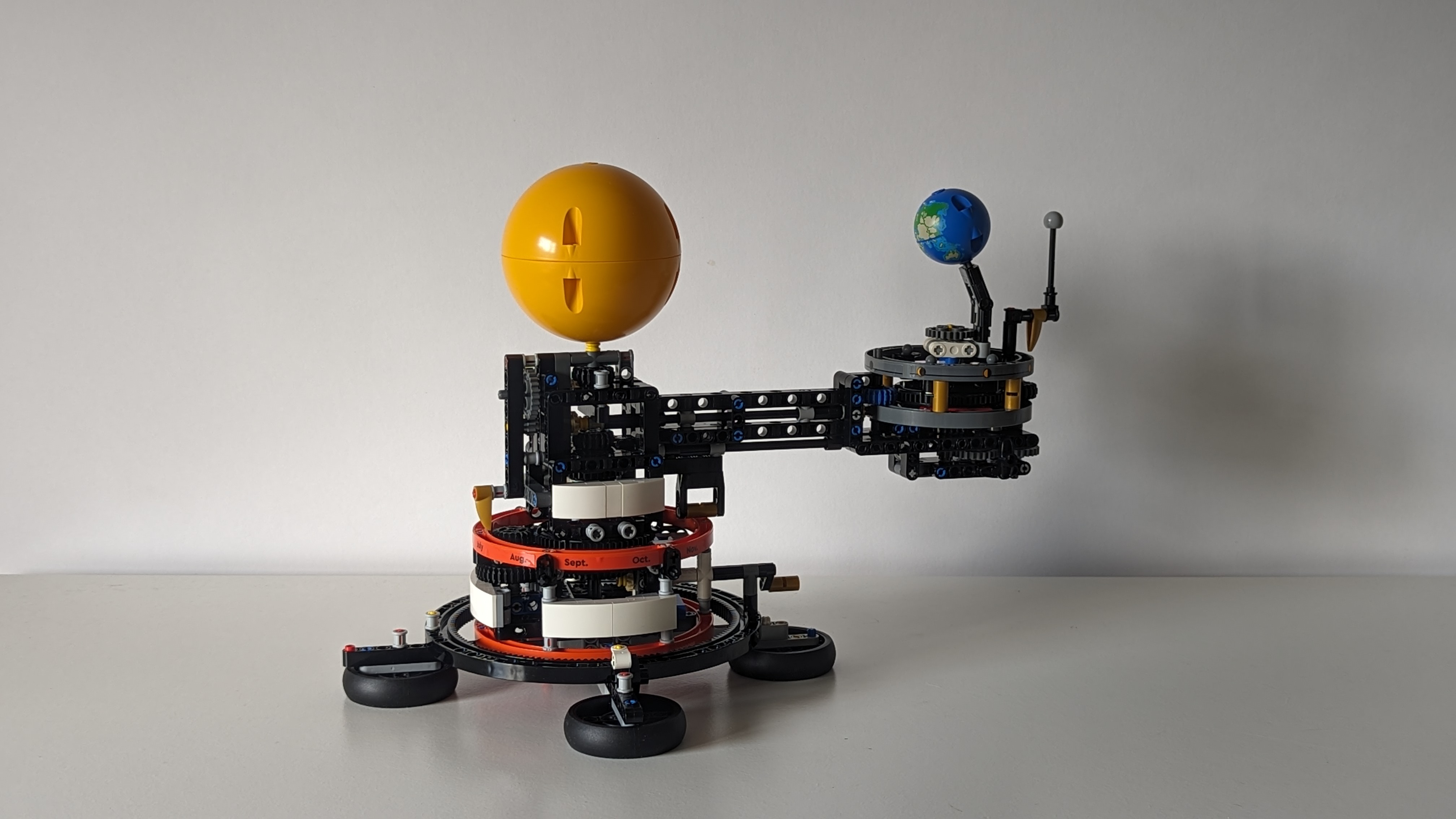 Lego Technic planet earth and moon in orbit review