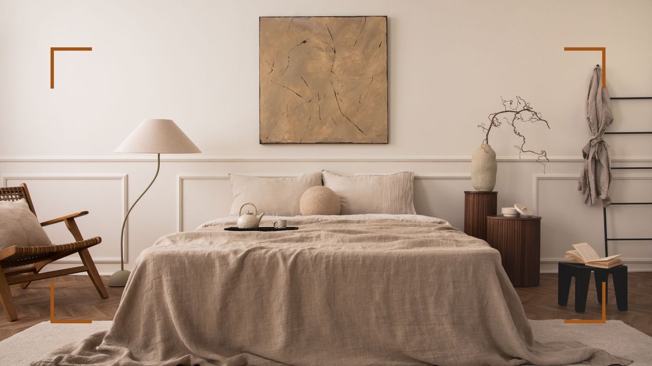 Japandi bedroom with neutral linen bedlinen with wooden side tables 