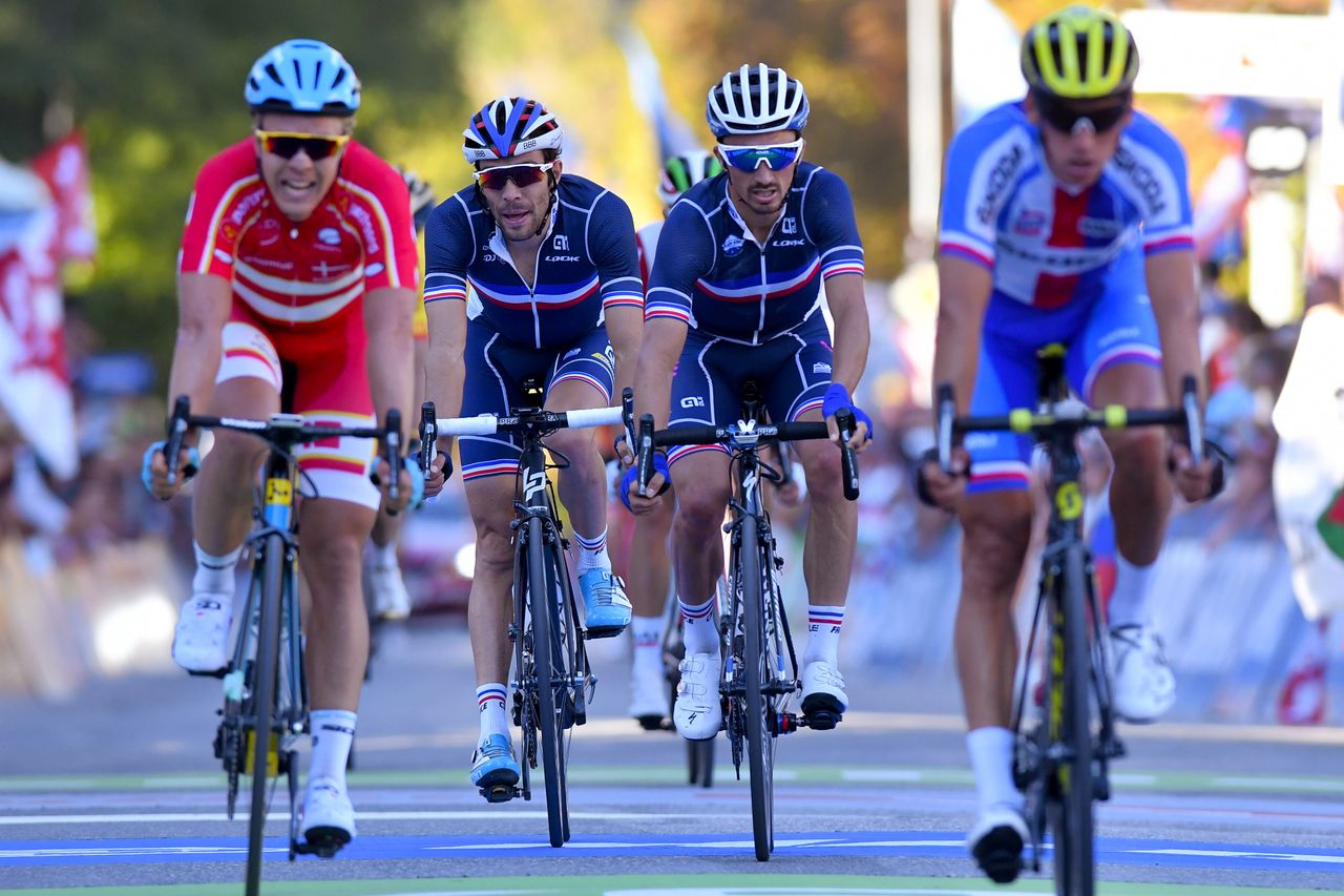 Julian Alaphilippe (France) comes in for eighth