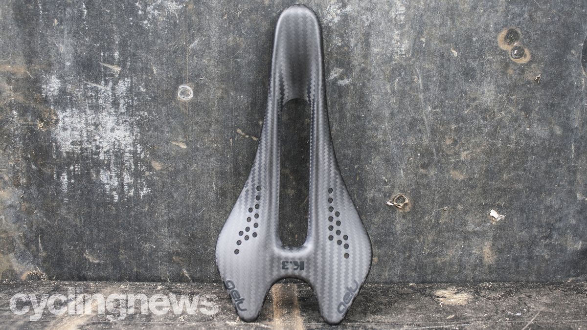 Gelu K-3 Carbon saddle
