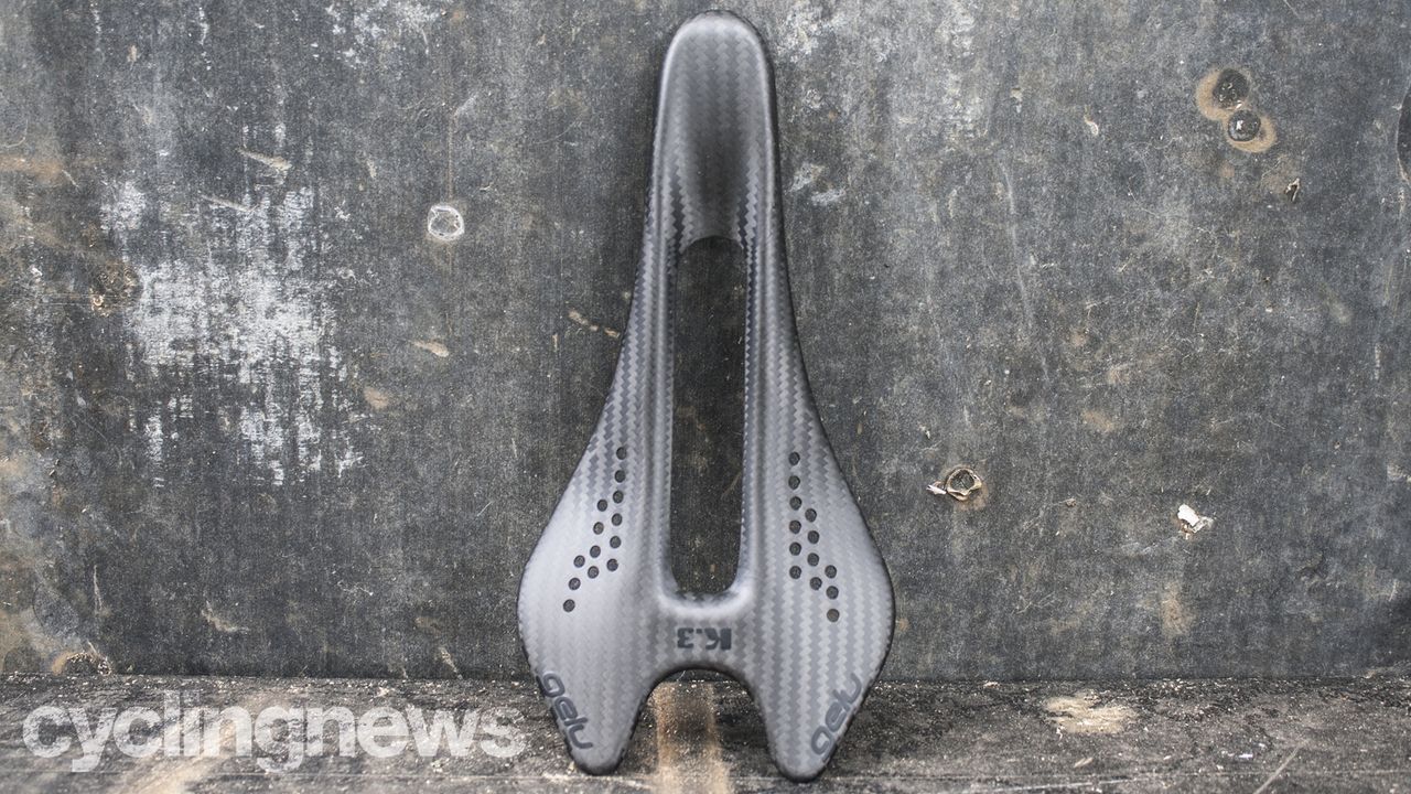Gelu K-3 Carbon saddle