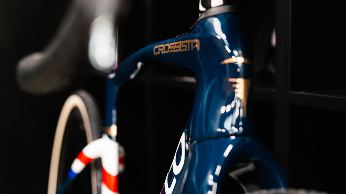 Pro bike Tom Pidcock's Pinarello Crossista