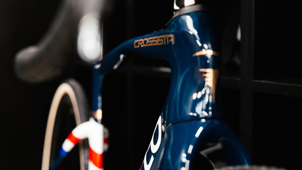 Pro bike Tom Pidcock's Pinarello Crossista