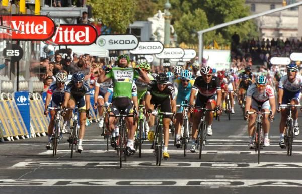 Mark Cavendish (HTC-Highroad) was a dominant sprint winner.