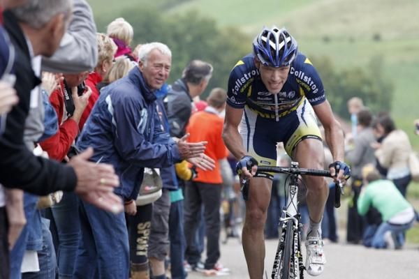 Frederik Veuchelen (Vacansoleil-DCM) was in the day's early break.