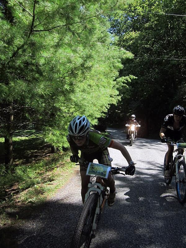 Vicki Barclay (Stans NoTubes/Freeze Thaw/Honey Stinger) digs deep to seal the deal on the final push into the finish.