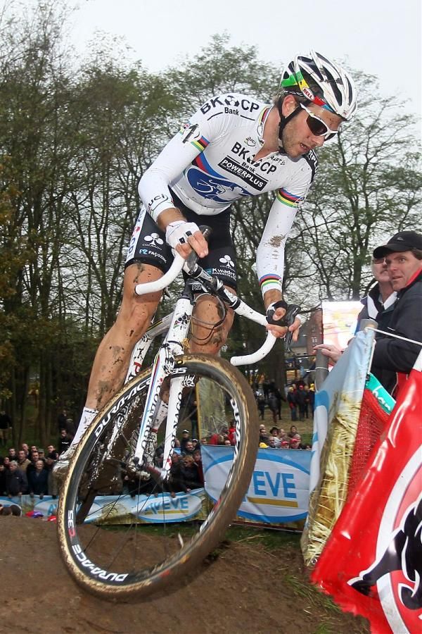 Niels Albert (BKCP-Powerplus) chases in Hamme-Zogge