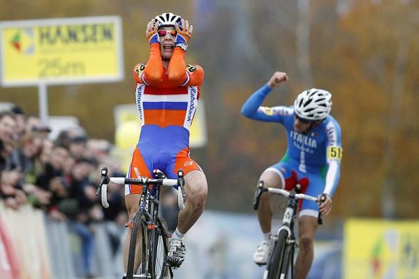 The thrill of victory for Lars Van Der Haar (Netherlands), the agony of defeat for Italy's Elia Silvestri.
